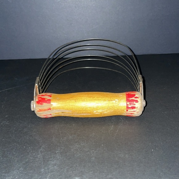 Vintage Potato Masher Wood Handle Kitchen Hand Manual Gadgets Tools Baking Prep - Picture 3 of 10